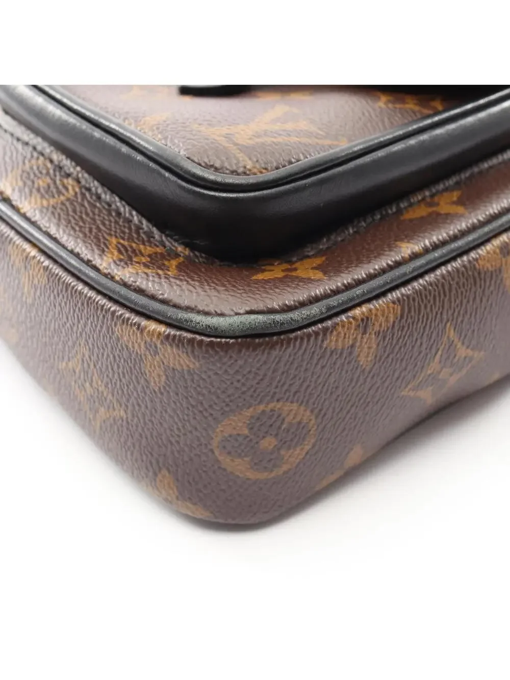 Louis Vuitton Christopher Wearable #300133L11B